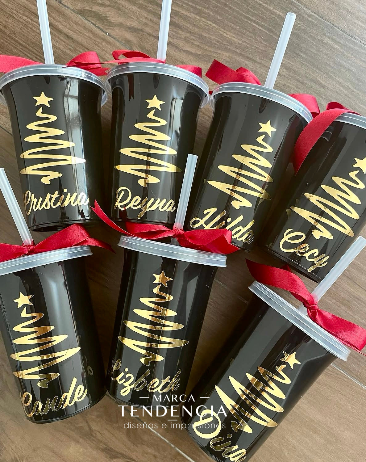 10 Vasos Navideños Personalizados Negros con Nombre